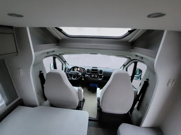 Fahrzeugbild Carado TEILINTEGRIERTE 338 #7