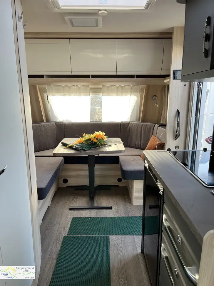 Fahrzeugbild Hobby De Luxe 460 LU #5