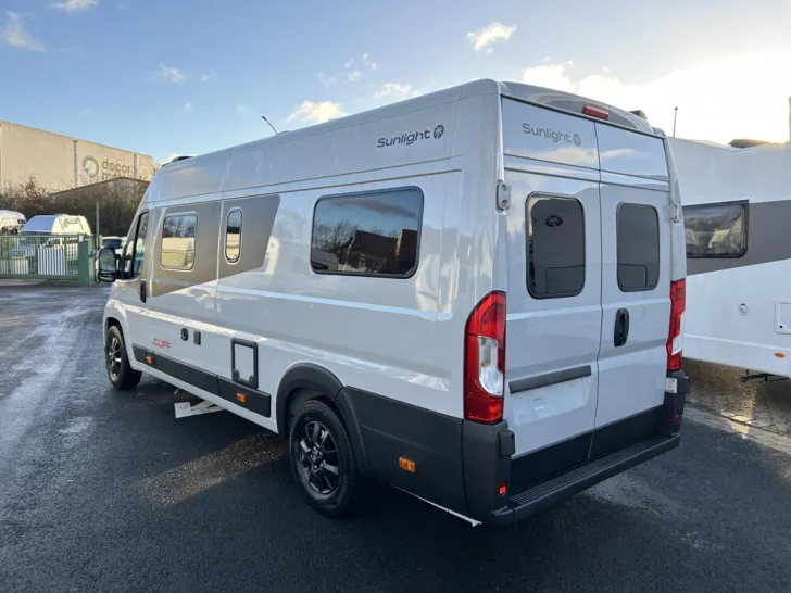 Fahrzeugbild Sunlight Cliff X 640 #3