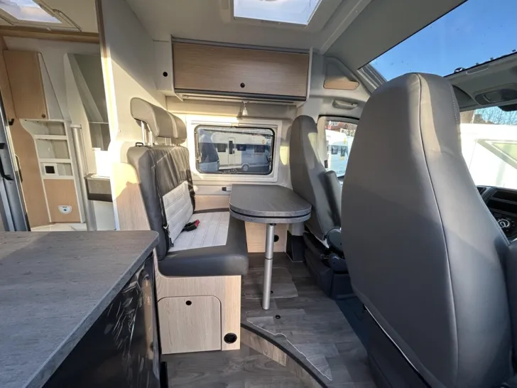 Fahrzeugbild Sunlight Cliff X 640 #7