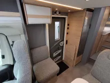 Fahrzeugbild Dethleffs Just Camp T 7052 EB Navi, Hubbett, RFK, Markise #8