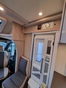 Fahrzeugbild Bürstner Lineo T 690 G #13