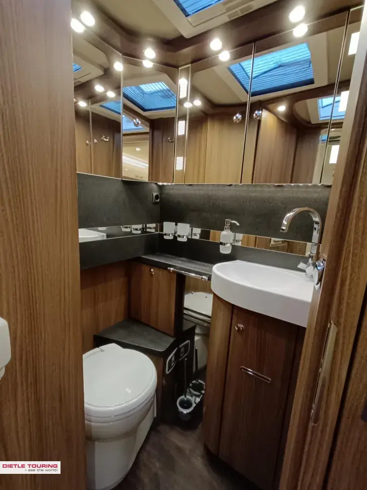 Fahrzeugbild Carthago chic e-line I 50 LE DA hyd. Hubst., Sitzheizung #12