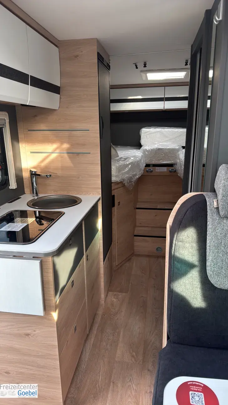 Sicht vorne-hinten Dethleffs Globebus Go T 45 Active Markise + AHK