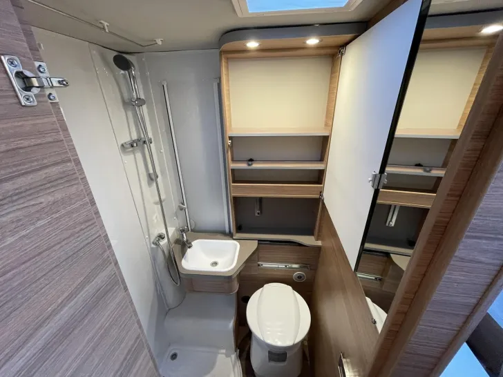 Fahrzeugbild Weinsberg CaraCompact MB EDITION PEPPER 640 MEG ++MEGA DEAL++ #32