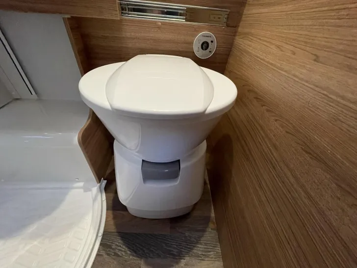 Fahrzeugbild Weinsberg CaraCompact MB EDITION PEPPER 640 MEG ++MEGA DEAL++ #33