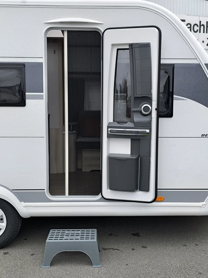 Fahrzeugbild Hobby De Luxe 460 LU #6