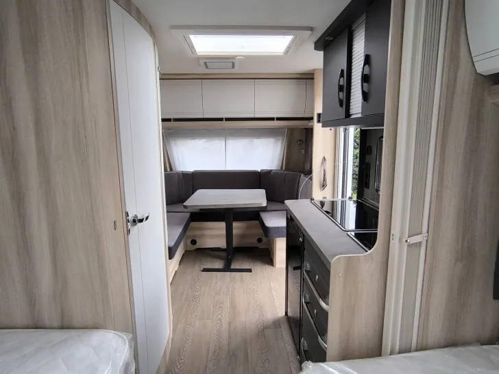 Fahrzeugbild Hobby De Luxe 460 LU #8