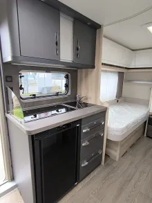 Fahrzeugbild Hobby De Luxe 460 LU #10