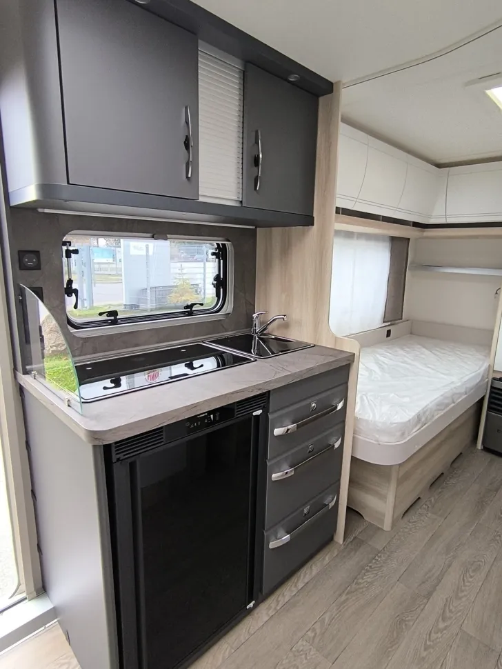 Fahrzeugbild Hobby De Luxe 460 LU #10