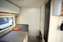 Fahrzeugbild Hobby De Luxe 460 SL/Bettverbreitung/Vorzeltsteckdose #10