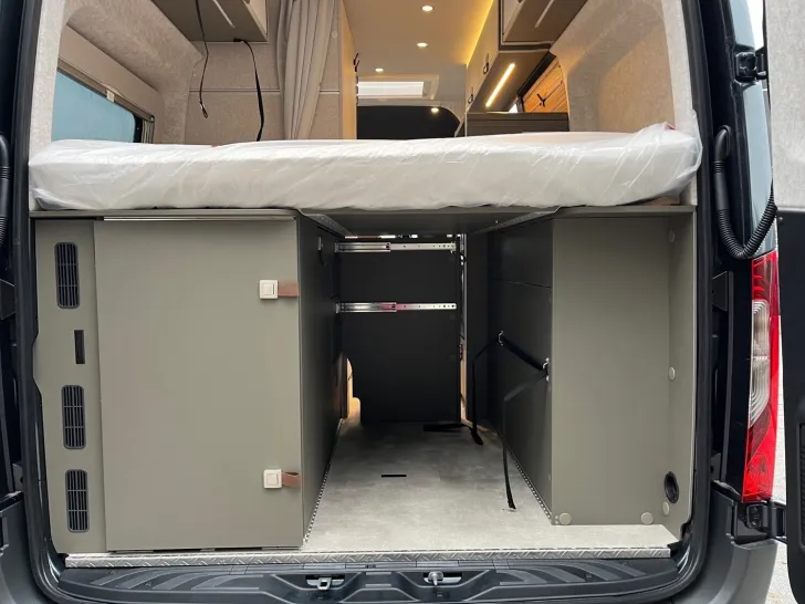 Fahrzeugbild Hymer Grand Canyon S Mercedes 600 #19