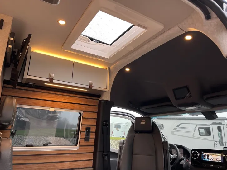 Fahrzeugbild Hymer Grand Canyon S Mercedes 600 #25
