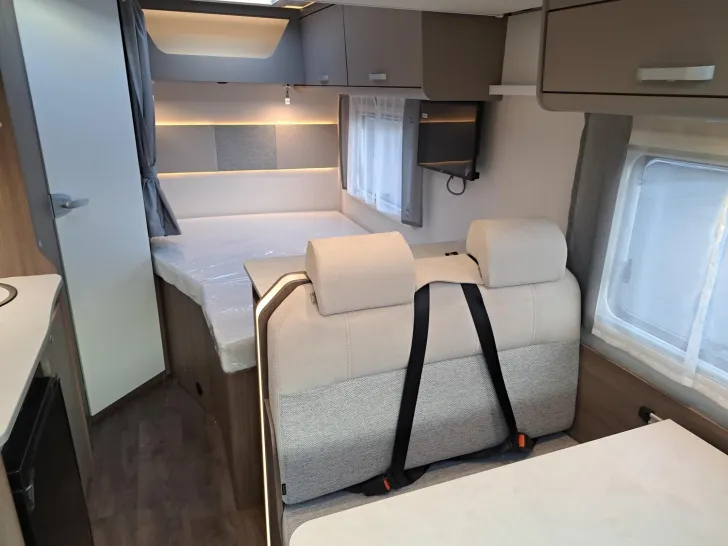 Fahrzeugbild Carado T 135 Pro+ Hubbett, Solar, LTE, TV #9