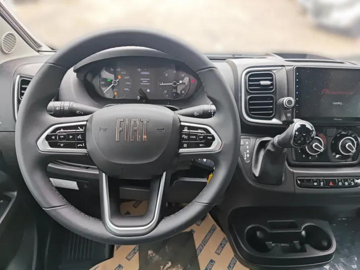 Fahrzeugbild Weinsberg CaraSuite 650 MF !! Sie Sparen 12.091 !! #8