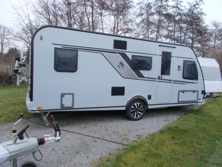 Fahrzeugbild Knaus Südwind 580 QS Black Selection 7 Schlafplätze #5