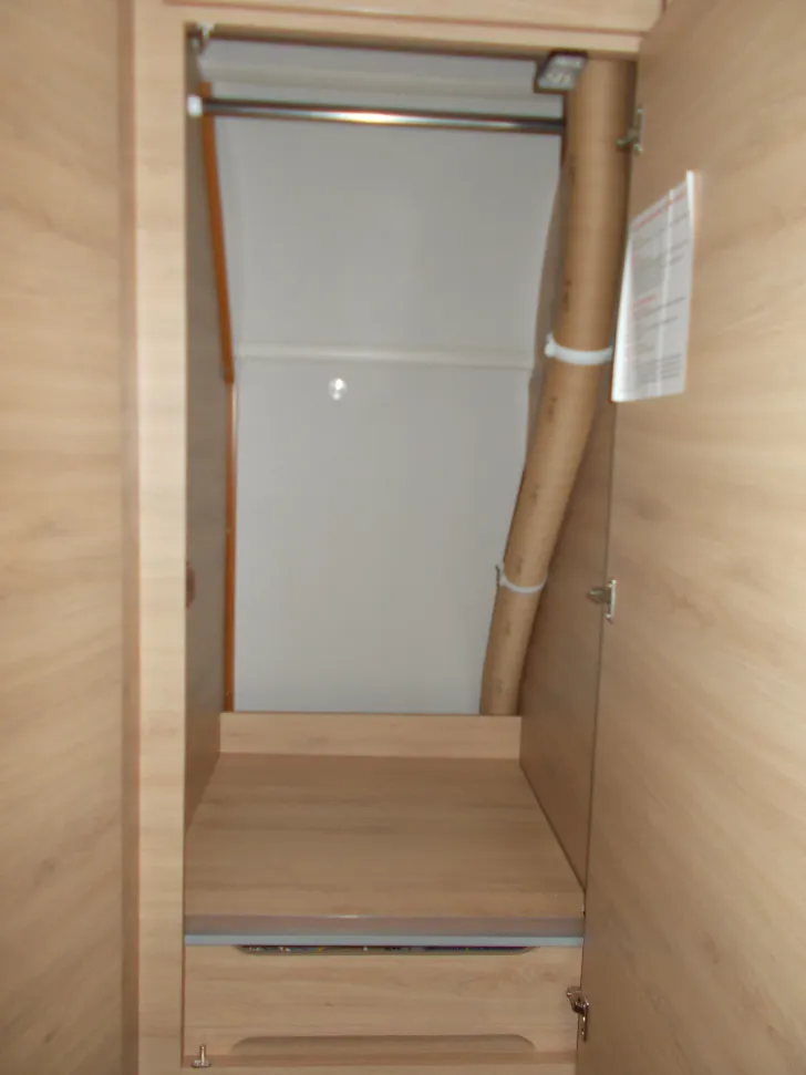 Fahrzeugbild Knaus Südwind 580 QS Black Selection 7 Schlafplätze #20