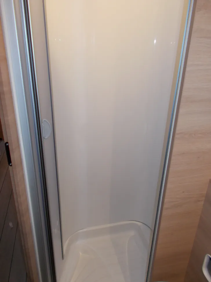 Fahrzeugbild Knaus Südwind 580 QS Black Selection 7 Schlafplätze #21