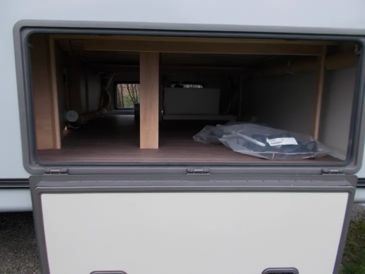 Fahrzeugbild Knaus Südwind 580 QS Black Selection 7 Schlafplätze #28