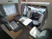 Fahrzeugbild Sunlight Adventure T Ford 680 Hubbett #8