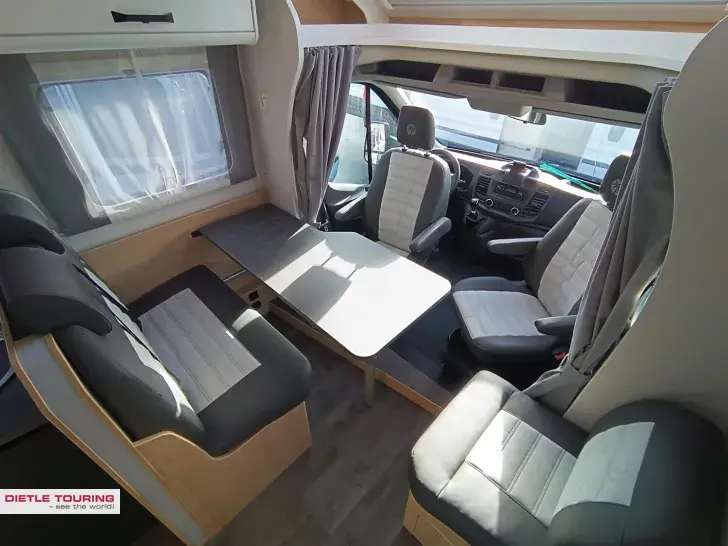 Fahrzeugbild Sunlight Adventure T Ford 680 Hubbett #8