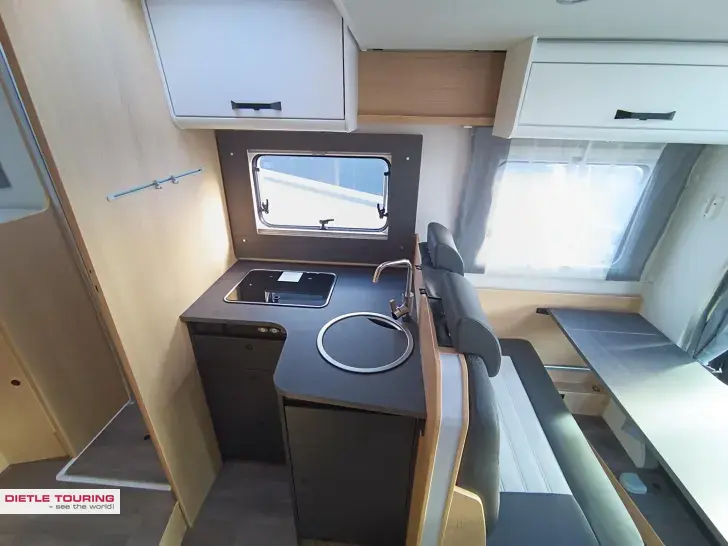 Fahrzeugbild Sunlight Adventure T Ford 680 Hubbett #10