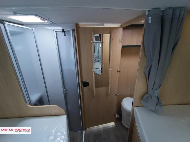 Fahrzeugbild Sunlight Adventure T Ford 680 Hubbett #13