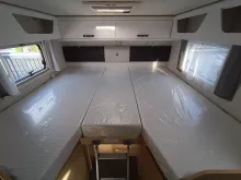 Fahrzeugbild Sunlight Adventure T Ford 680 Hubbett #17