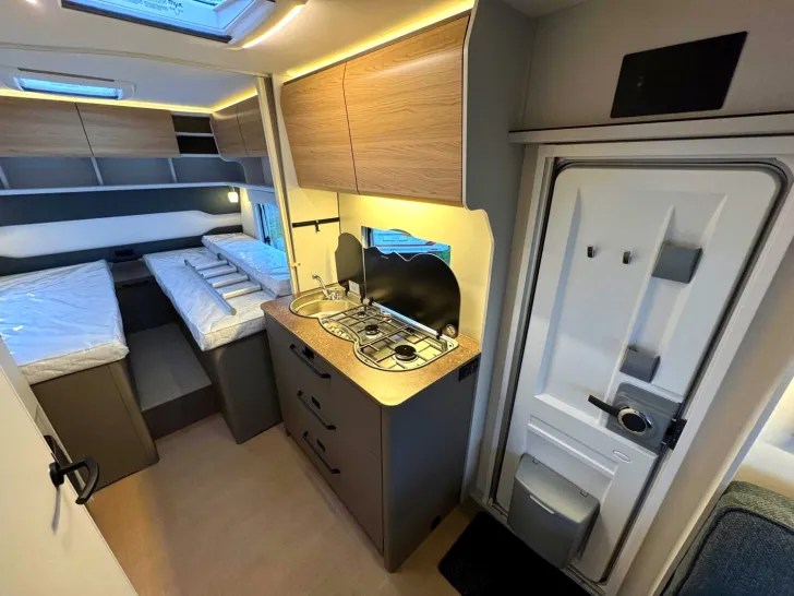 Fahrzeugbild Bürstner B66 520 TL Plus EINZELBETTEN|HUBBETT|GFK|DUSCHE #13