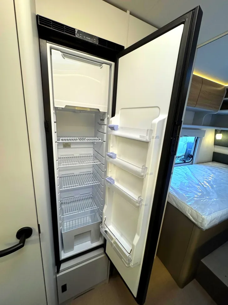 Fahrzeugbild Bürstner B66 520 TL Plus EINZELBETTEN|HUBBETT|GFK|DUSCHE #15