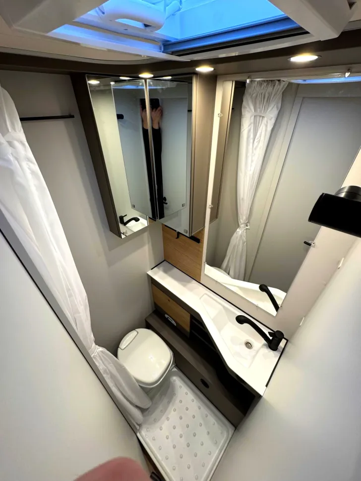 Fahrzeugbild Bürstner B66 520 TL Plus EINZELBETTEN|HUBBETT|GFK|DUSCHE #20