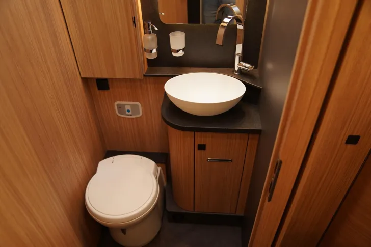 Fahrzeugbild Malibu I 470 RB LE K comfort Mercedes 26 32" DISTRONIC #45