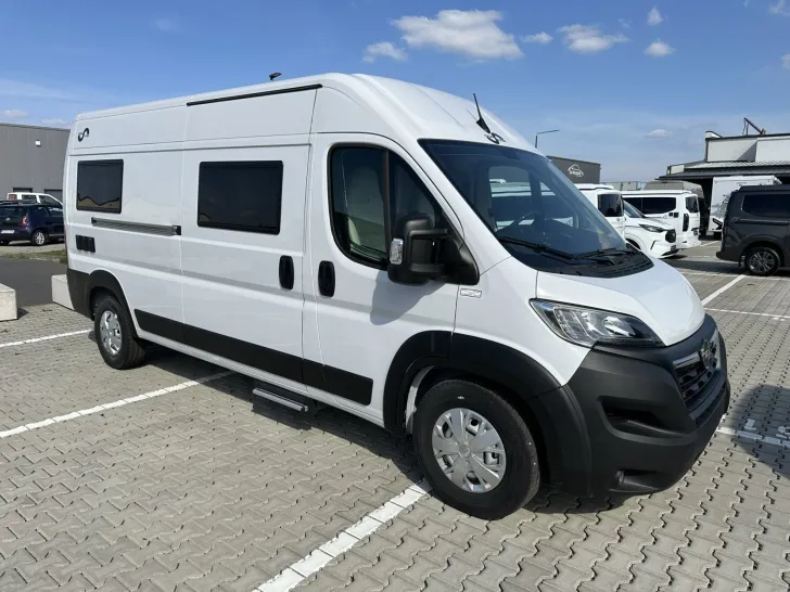 Fahrzeugbild Megamobil Mega Twin 600 Winterpaket Truma 6 Diesel Elektrik Truma AIR #2
