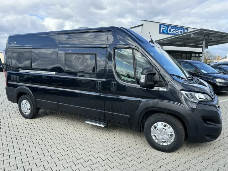 Fahrzeugbild Megamobil Mega Twin 600 Winterpaket Truma 6 Diesel Elektrik Truma AIR #2