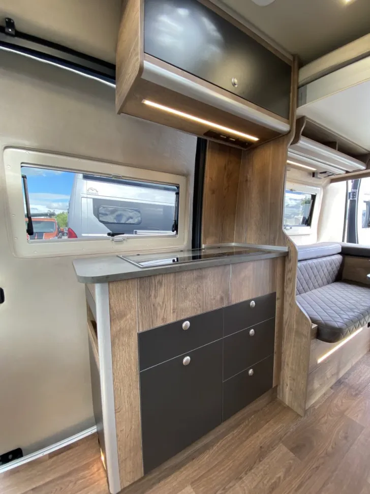 Fahrzeugbild Megamobil Mega Lounge 540 TV Truma D/E AIR MAXF. LPG-Tank Markise LFP Navi #9