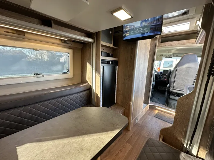 Fahrzeugbild Megamobil Mega Lounge 540 TV Truma D/E AIR MAXF. LPG-Tank Markise LFP Navi #16