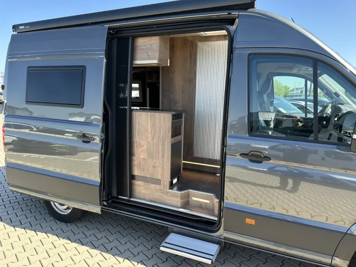 Fahrzeugbild Megamobil Mega Lounge 600 S 4x4 Truma 6 D+E Markise AHK Navi RFK #5