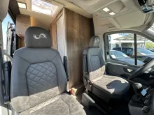 Fahrzeugbild Megamobil Mega Lounge 600 S 4x4 Truma 6 D+E Markise AHK Navi RFK #7