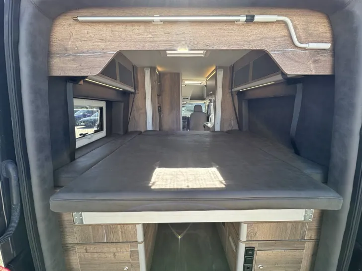Fahrzeugbild Megamobil Mega Lounge 600 S 4x4 Truma 6 D+E Markise AHK Navi RFK #18