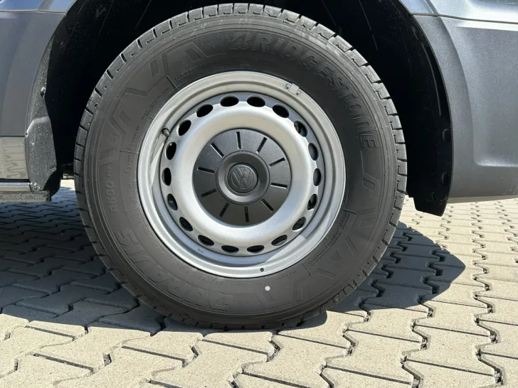 Fahrzeugbild Megamobil Mega Lounge 600 S 4x4 Truma 6 D+E Markise AHK Navi RFK #20
