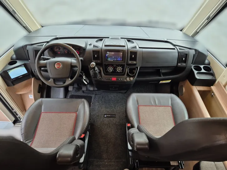 Fahrzeugbild Malibu I 430 LE Gastank+Vorzelt+Dachklima+SAT-TV #10