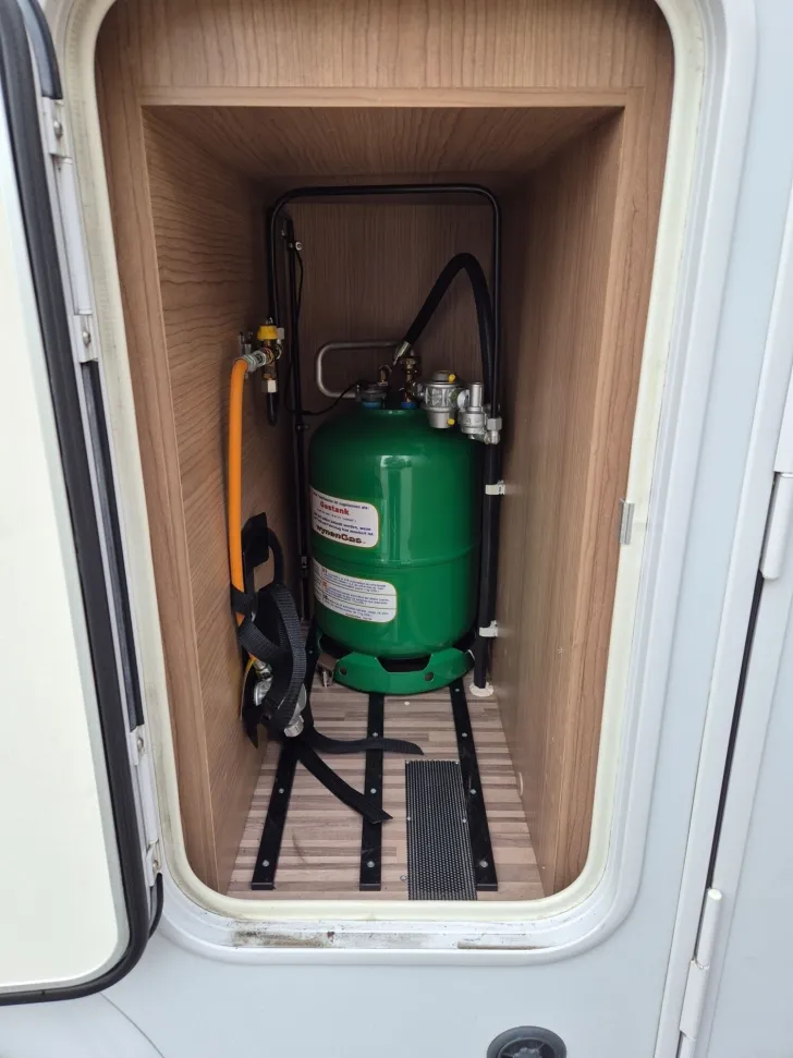 Fahrzeugbild Malibu I 430 LE Gastank+Vorzelt+Dachklima+SAT-TV #26