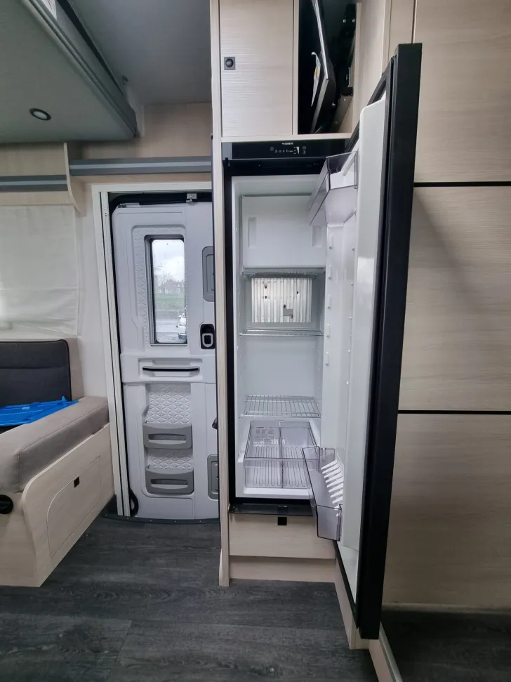 Fahrzeugbild Challenger Teilintegriert 380 Graphite Ultimate Automatik, Solar, SAT-TV #11