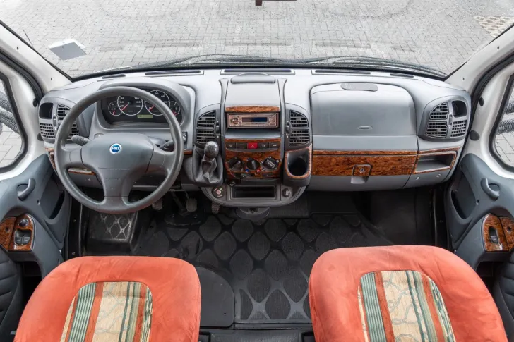 Fahrzeugbild Eura Mobil C 742 EBF *AHK*2xSolar*SAT*Markise*Radio*1.Hand* #11