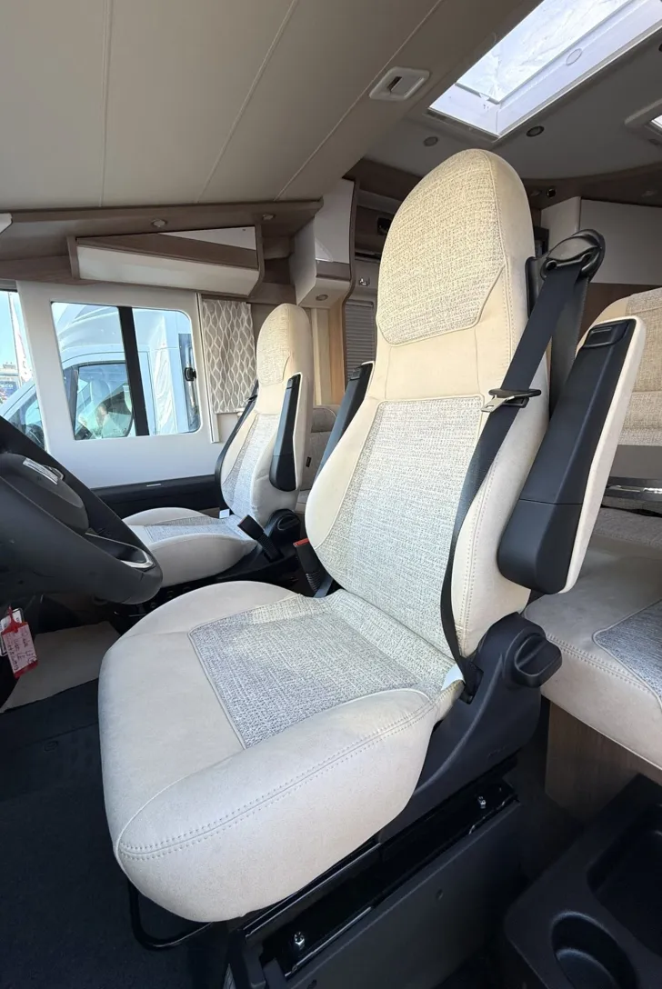 Fahrzeugbild Malibu I 460 KB LE 4.2t #8
