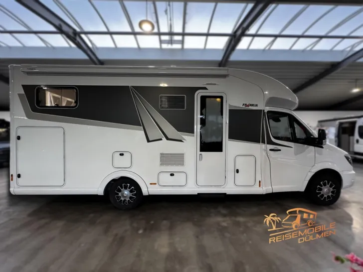 Fahrzeugbild Frankia M-Line T 7400 GD Exklusiv V6 3,0CDI SAT #9