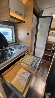 Bild 20 Weinsberg CaraCompact 640 MEG Suite EDITION [PEPPER]