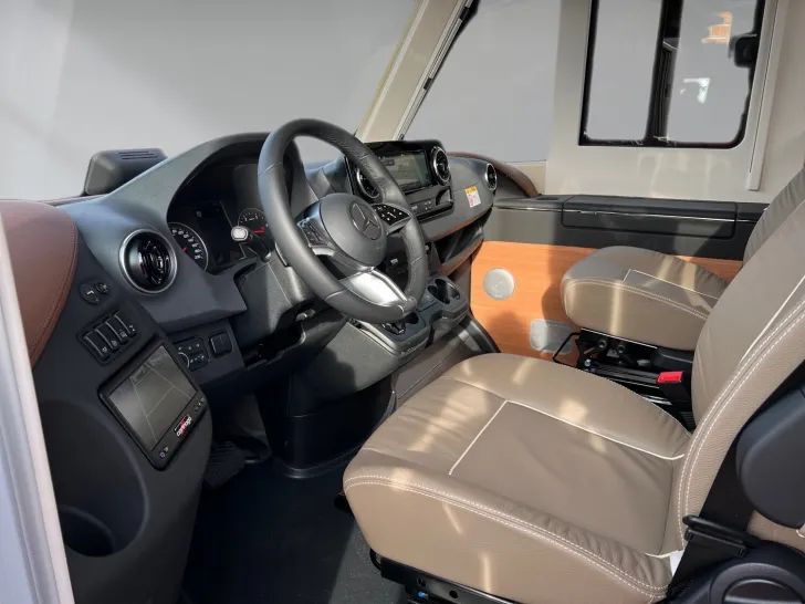 Fahrzeugbild Carthago chic c-line I 6.2 XL QB Mercedes (209) #9