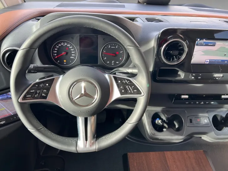 Fahrzeugbild Carthago chic c-line I 6.2 XL QB Mercedes (209) #10