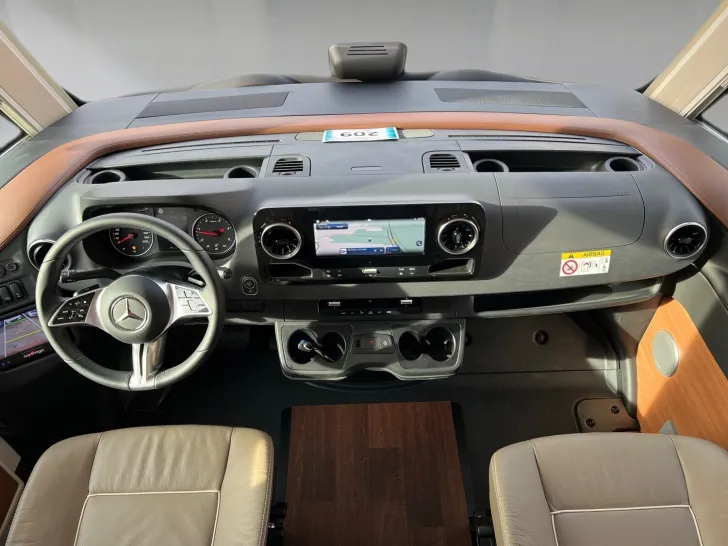 Fahrzeugbild Carthago chic c-line I 6.2 XL QB Mercedes (209) #12